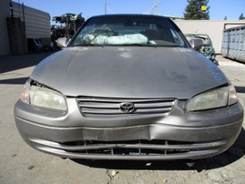 1998 TOYOTA CAMRY LE 2.2L AT BEIGE 4DR Z15965